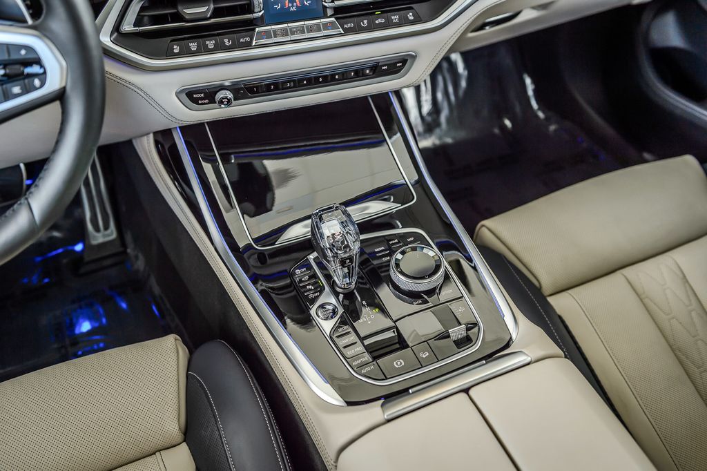 2020 BMW X7 X7 40i xDRIVE M SPORT INDIVIDUAL TWO TONE INTERIOR LOADED MINT - 23061823 - 30