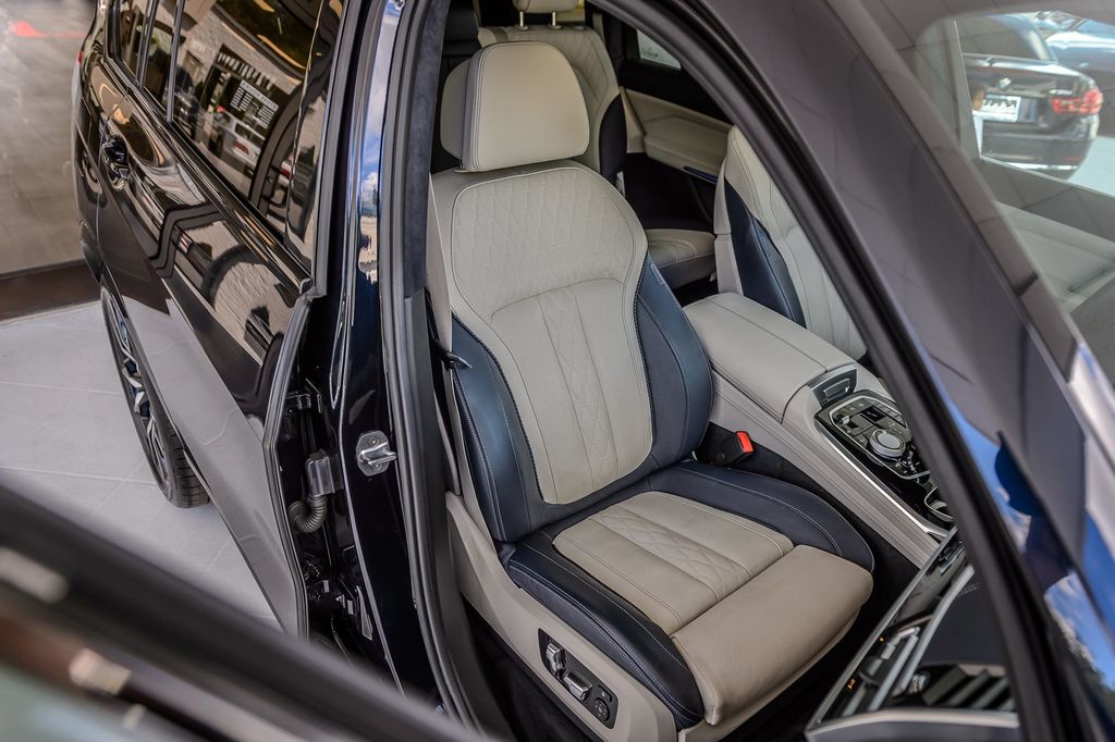 2020 BMW X7 X7 40i xDRIVE M SPORT INDIVIDUAL TWO TONE INTERIOR LOADED MINT - 23061823 - 48