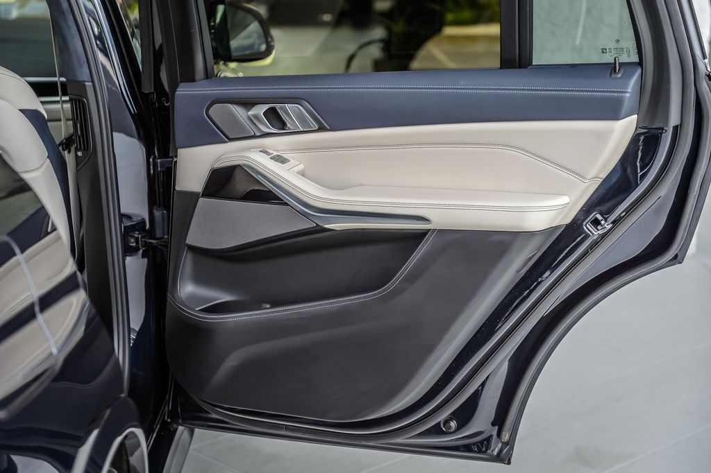 2020 BMW X7 X7 40i xDRIVE M SPORT INDIVIDUAL TWO TONE INTERIOR LOADED MINT - 23061823 - 58