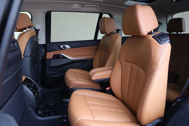 2020 BMW X7 xDrive40i - 23078855 - 21