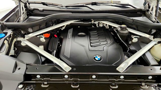 2020 BMW X7 xDrive40i SAV w/ Vernasca Leather & Cold Weather Package - 23079174 - 27