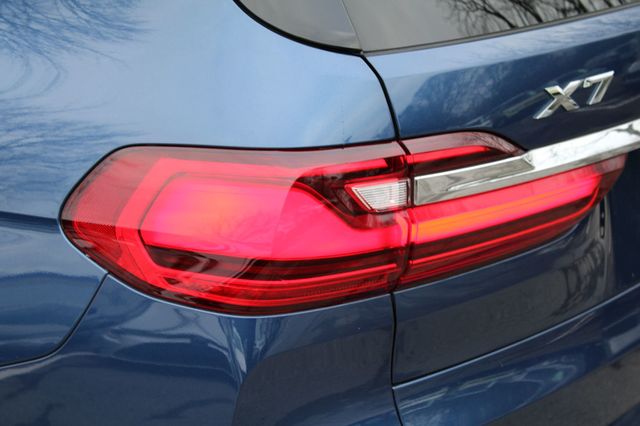 2020 BMW X7 xDrive40i Sports Activity Vehicle - 22966167 - 31