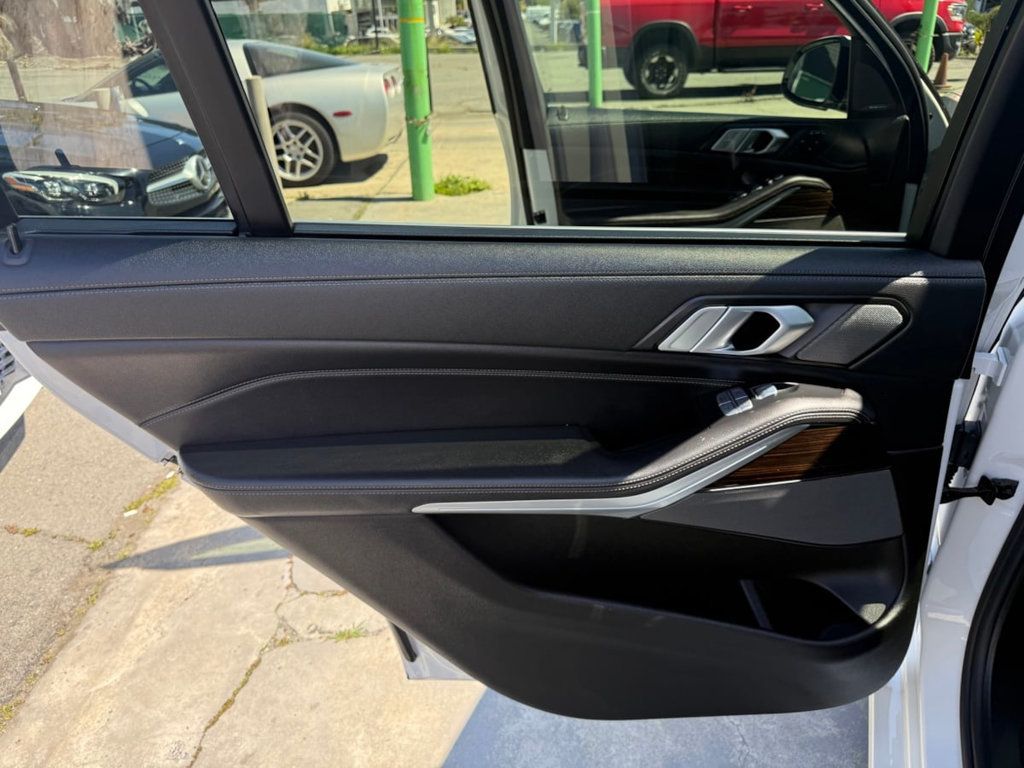 2020 BMW X7 xDrive40i Sports Activity Vehicle - 22946646 - 11