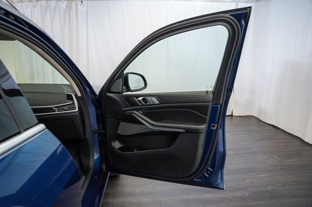 2020 BMW X7 xDrive40i Sports Activity Vehicle - 23037892 - 16