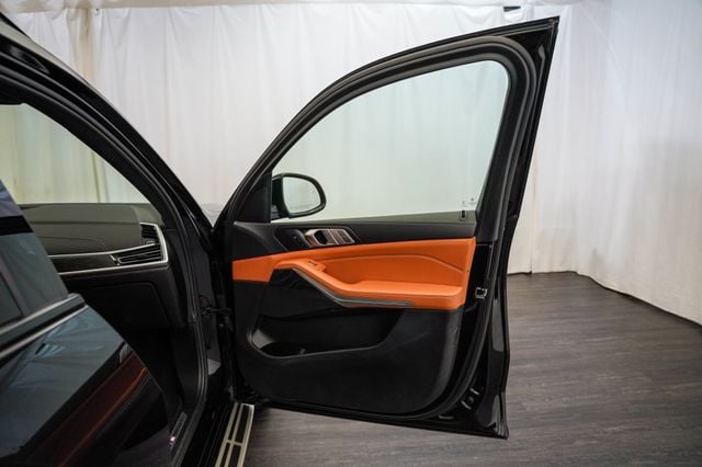 2020 BMW X7 xDrive40i Sports Activity Vehicle - 23038399 - 16