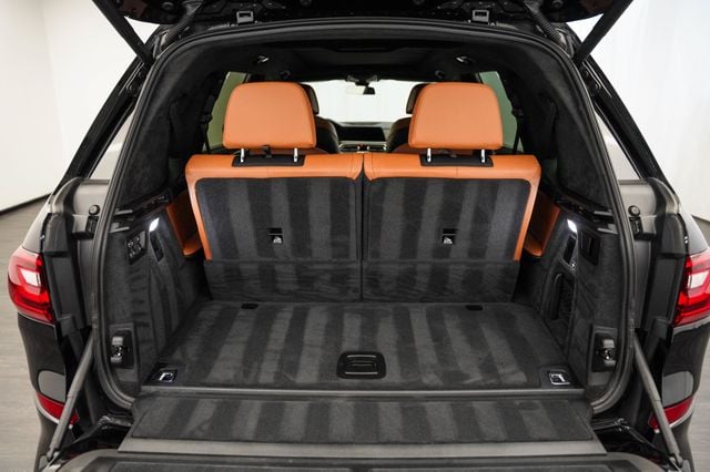 2020 BMW X7 xDrive40i Sports Activity Vehicle - 23038399 - 39
