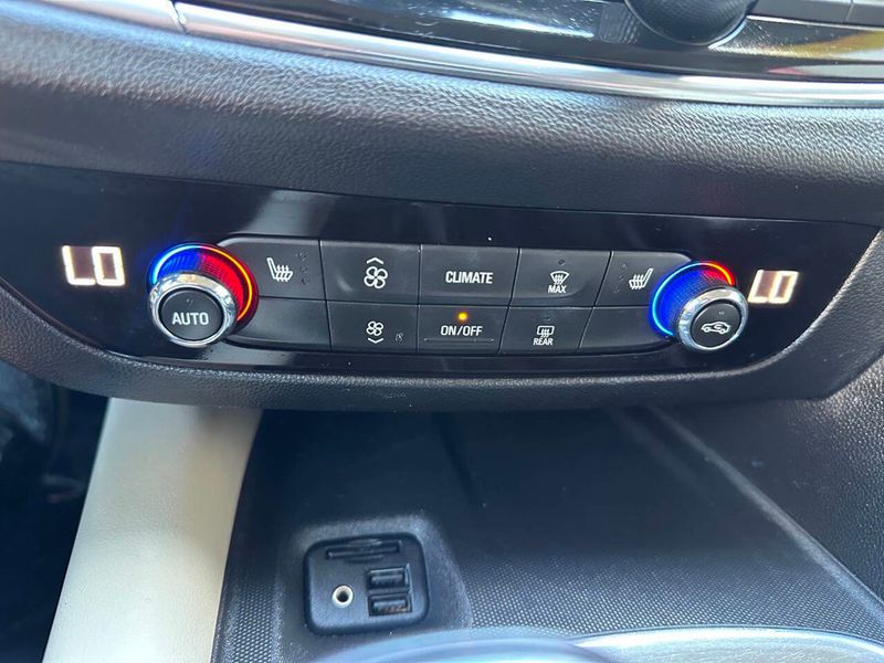 2020 Buick Enclave AWD 4dr Essence - 22879039 - 59