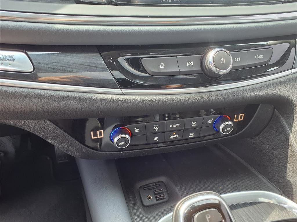 2020 Buick Enclave FWD 4dr Essence - 22917564 - 11