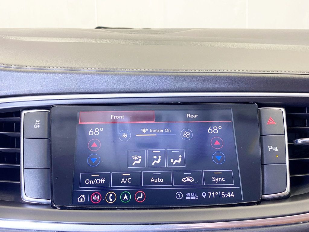 2020 Buick Enclave Essence photo 29