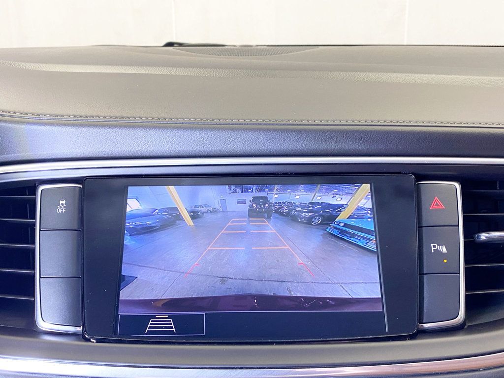 2020 Buick Enclave Essence photo 30