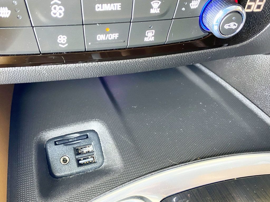 2020 Buick Enclave Essence photo 32