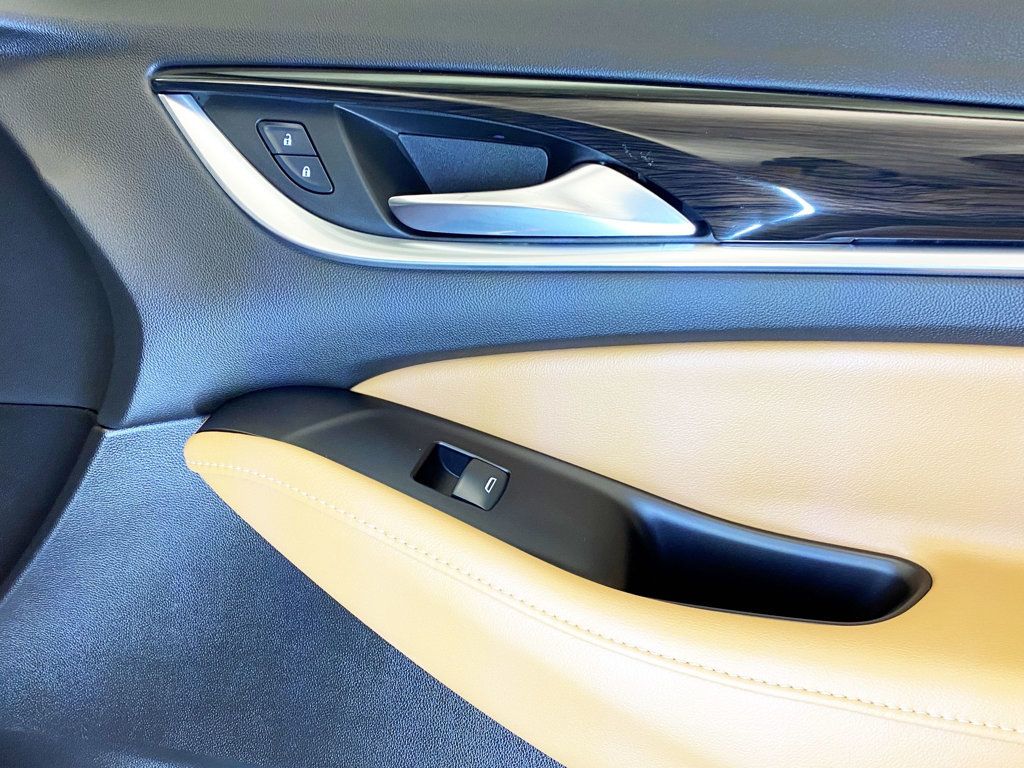2020 Buick Enclave Essence photo 37