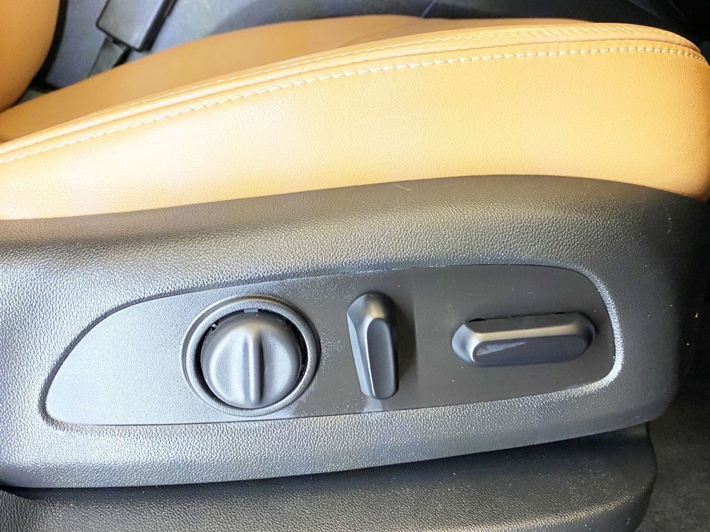 2020 Buick Enclave Essence photo 39