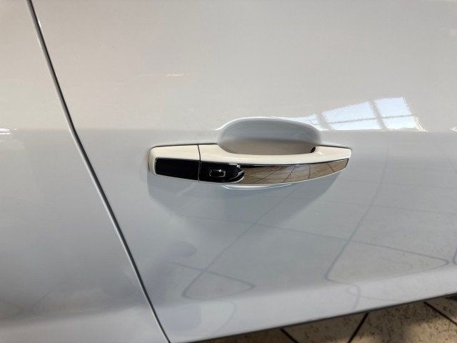 2020 Buick Encore AWD 4dr Essence - 22941923 - 11