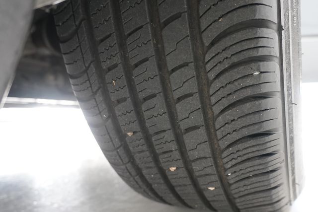 2020 Buick Envision FWD 4dr Essence - 22931596 - 29