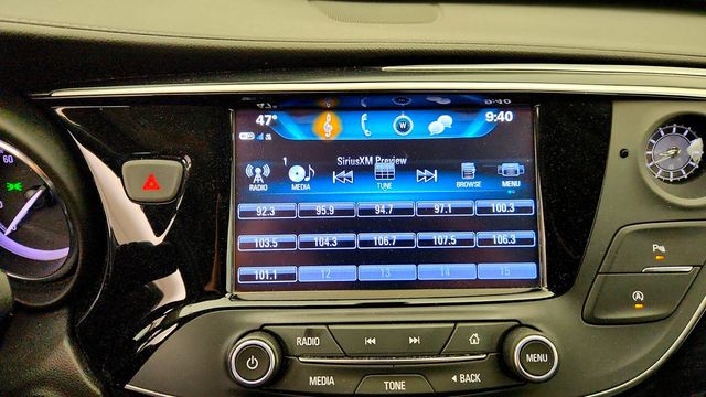 2020 Buick Envision FWD 4dr Essence - 23092252 - 17