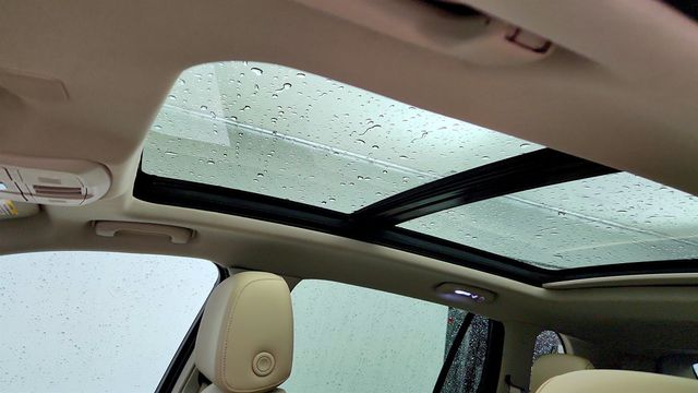 2020 Buick Envision FWD 4dr Essence w/ Panoramic Moonroof & Nav - 23061689 - 9