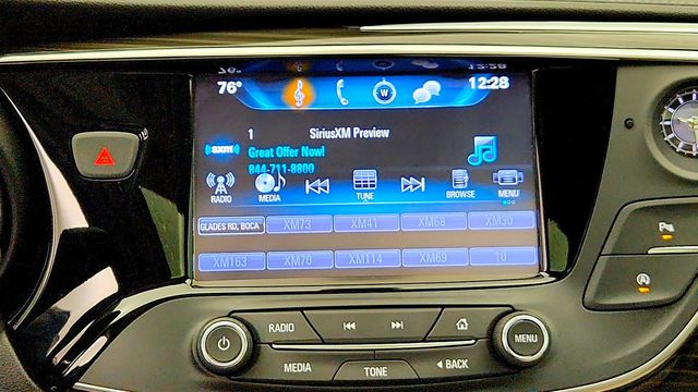 2020 Buick Envision FWD 4dr Essence w/ Panoramic Moonroof & Nav - 23061689 - 18