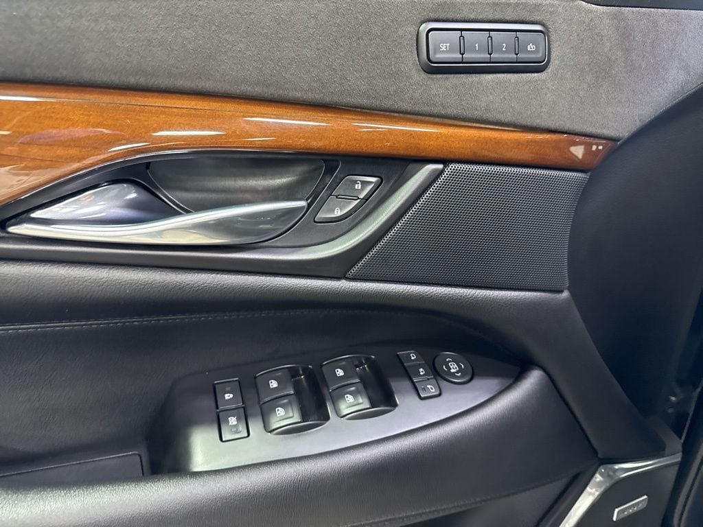 2020 Cadillac Escalade 4WD 4dr Luxury - 22985712 - 35