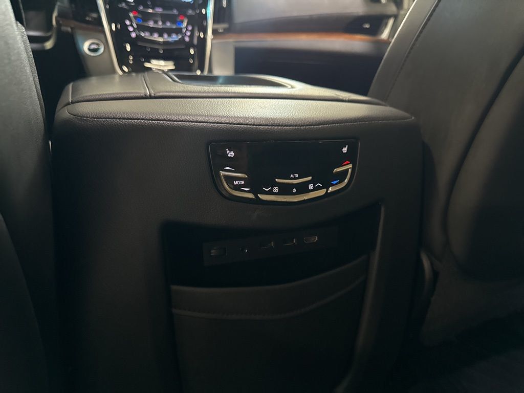 2020 Cadillac Escalade 4WD 4dr Luxury - 22985712 - 40