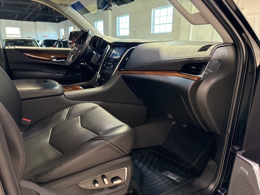 2020 Cadillac Escalade 4WD 4dr Luxury - 22985712 - 51