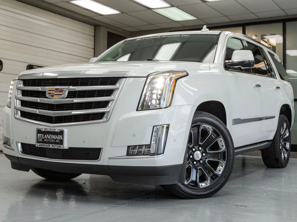 2020 Cadillac Escalade Premium Luxury photo 2