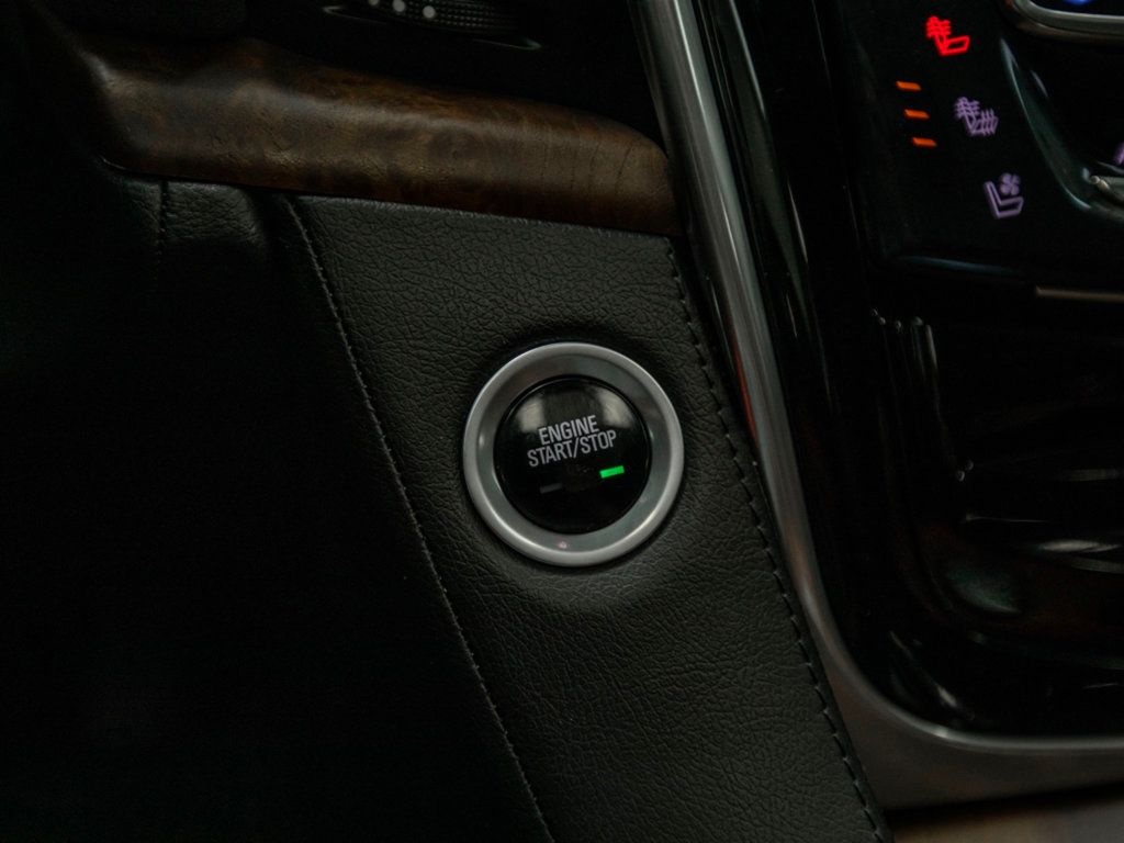 2020 Cadillac Escalade Premium Luxury photo 21