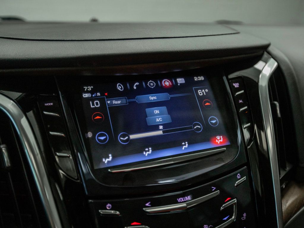 2020 Cadillac Escalade Premium Luxury photo 22