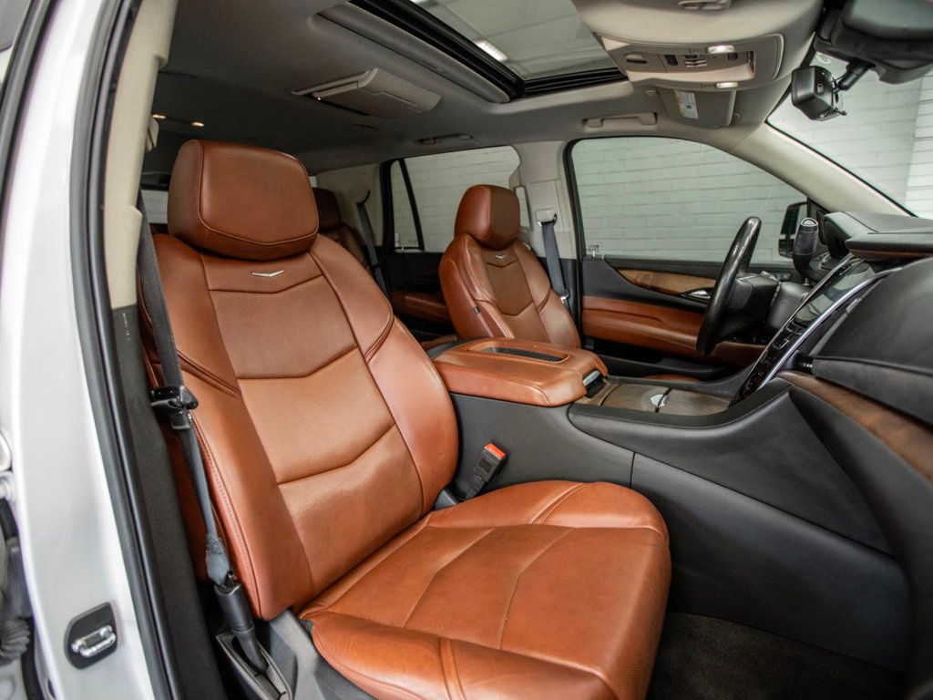 2020 Cadillac Escalade Premium Luxury photo 25