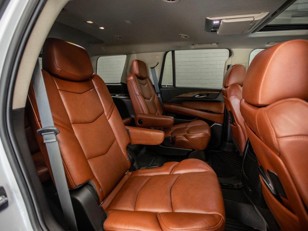 2020 Cadillac Escalade Premium Luxury photo 28