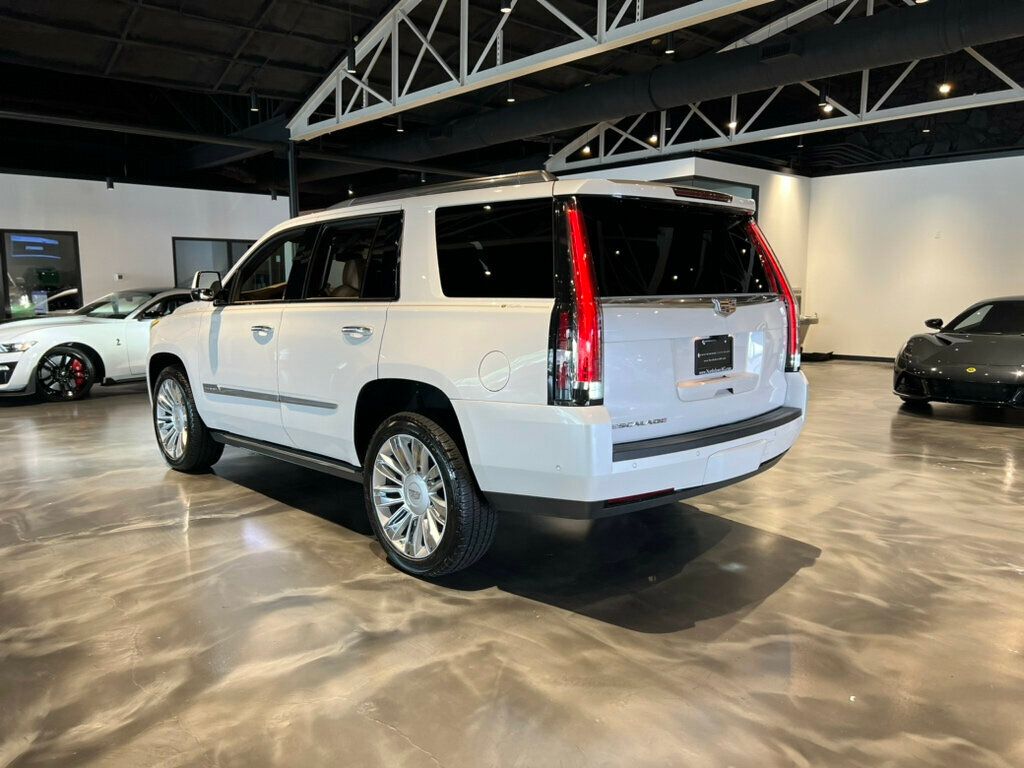 2020 Cadillac Escalade Platinum photo 2
