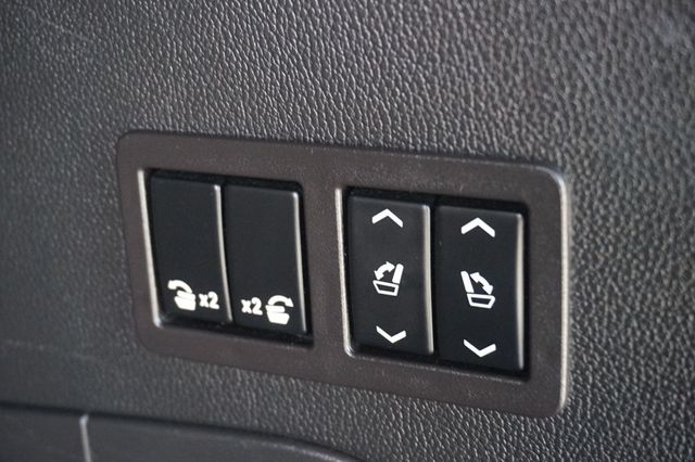 2020 Cadillac Escalade PREMIUM WHEELS, RUNNING BOARDS, THIRD ROW SEATING, LEATHER SEATS - 23035905 - 9