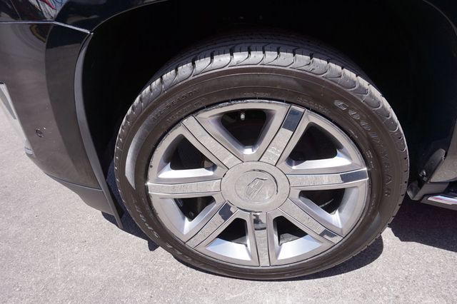 2020 Cadillac Escalade PREMIUM WHEELS, RUNNING BOARDS, THIRD ROW SEATING, LEATHER SEATS - 23035905 - 14