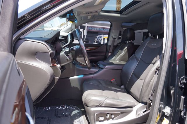 2020 Cadillac Escalade PREMIUM WHEELS, RUNNING BOARDS, THIRD ROW SEATING, LEATHER SEATS - 23035905 - 19