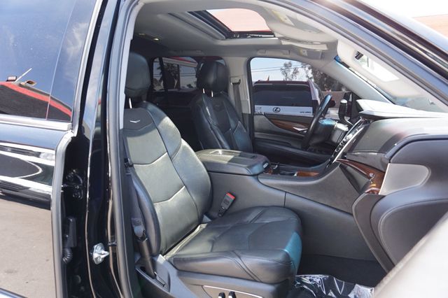 2020 Cadillac Escalade PREMIUM WHEELS, RUNNING BOARDS, THIRD ROW SEATING, LEATHER SEATS - 23035905 - 23