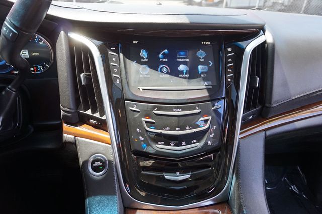 2020 Cadillac Escalade PREMIUM WHEELS, RUNNING BOARDS, THIRD ROW SEATING, LEATHER SEATS - 23035905 - 32