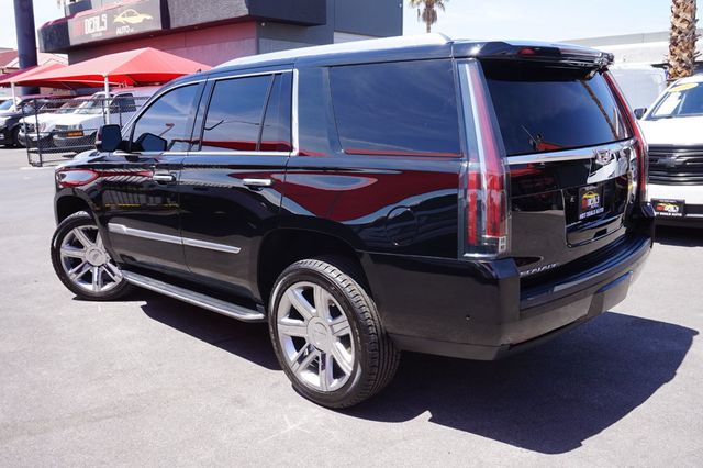 2020 Cadillac Escalade PREMIUM WHEELS, RUNNING BOARDS, THIRD ROW SEATING, LEATHER SEATS - 23035905 - 3