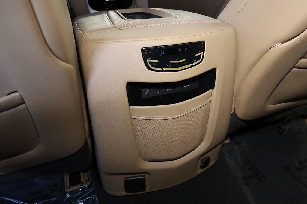 2020 Cadillac Escalade ESV Platinum photo 19