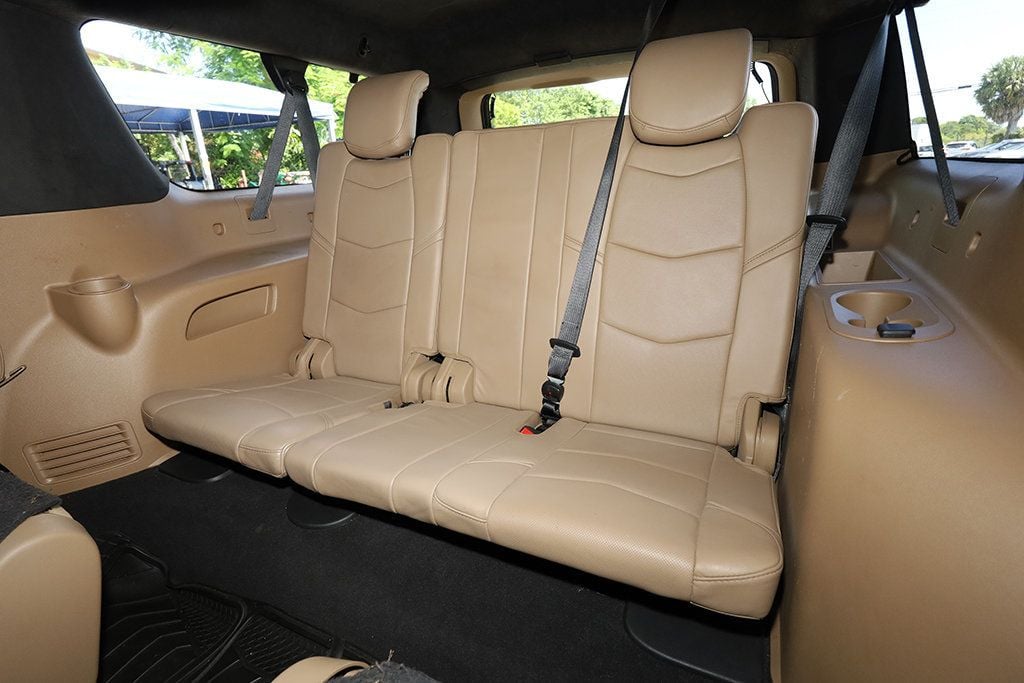 2020 Cadillac Escalade ESV Platinum photo 21