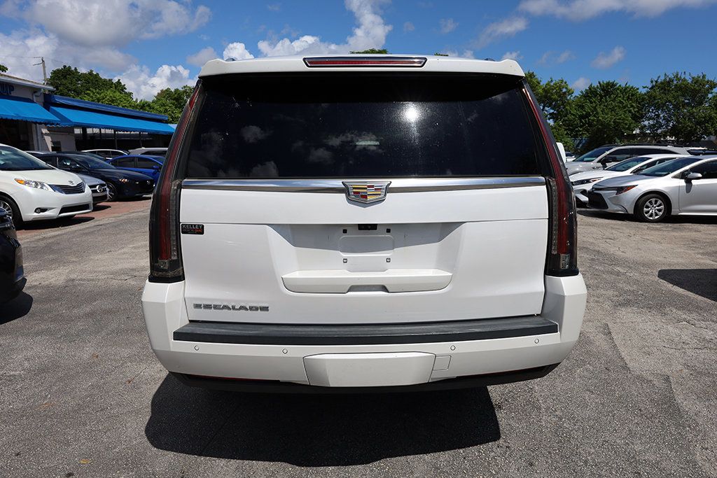 2020 Cadillac Escalade ESV Platinum photo 9