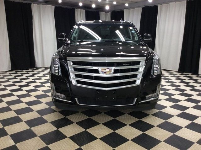 2020 Cadillac Escalade ESV Luxury photo 2