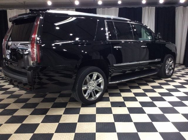 2020 Cadillac Escalade ESV Luxury photo 6