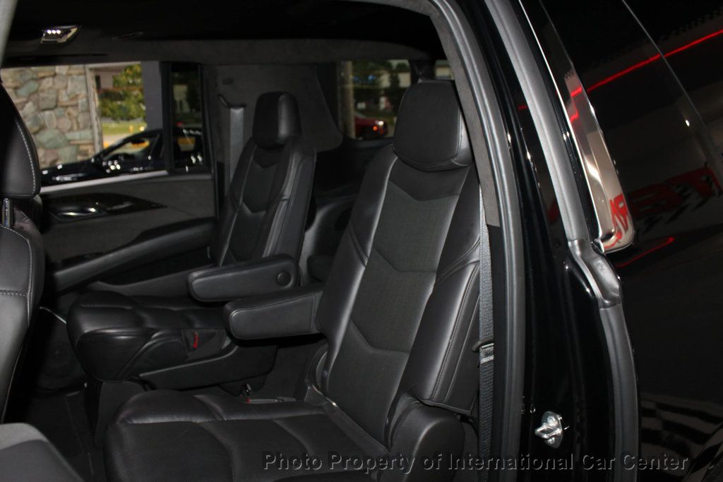 2020 Cadillac Escalade ESV Platinum photo 18