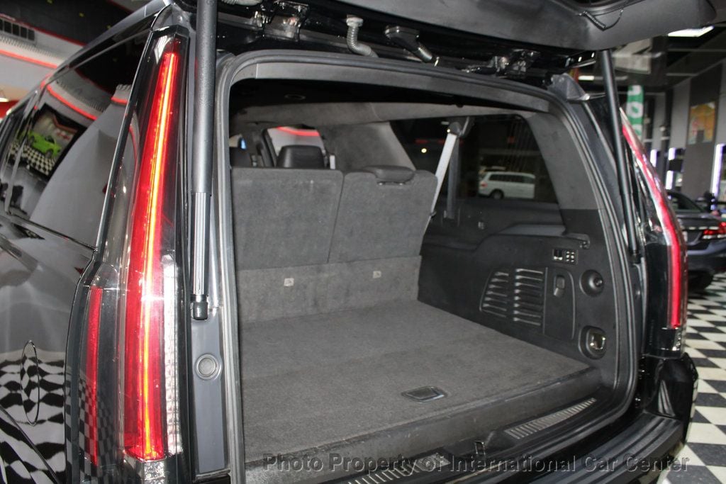 2020 Cadillac Escalade ESV Platinum photo 20