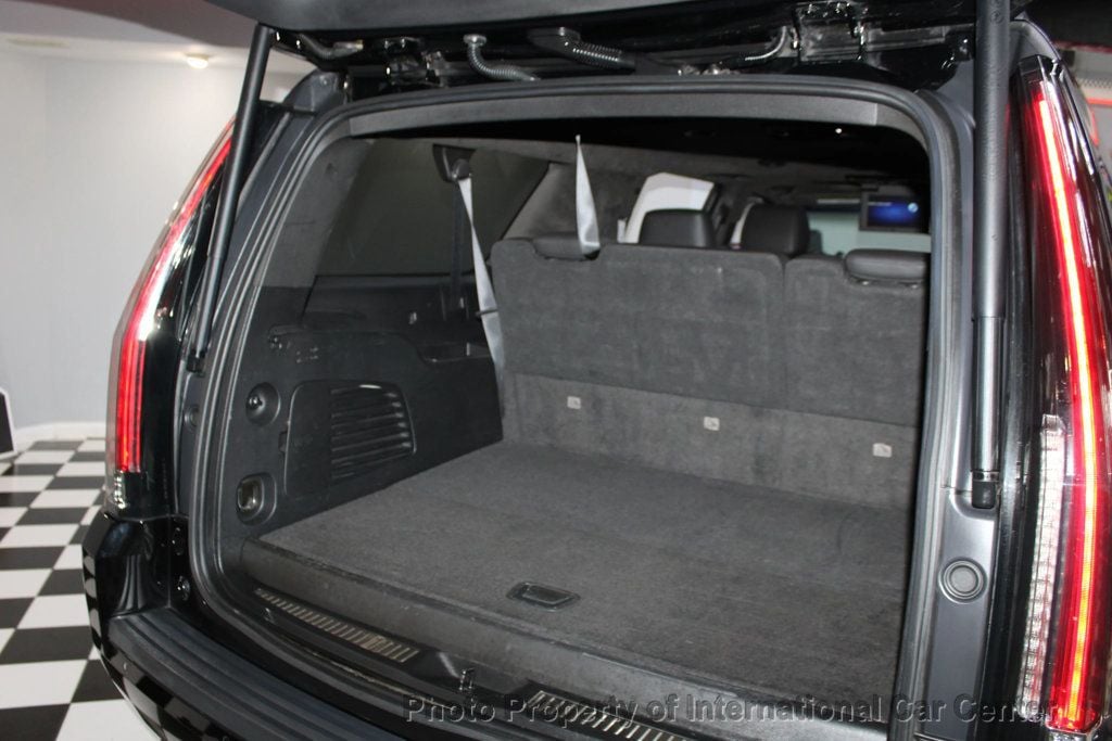 2020 Cadillac Escalade ESV Platinum photo 22