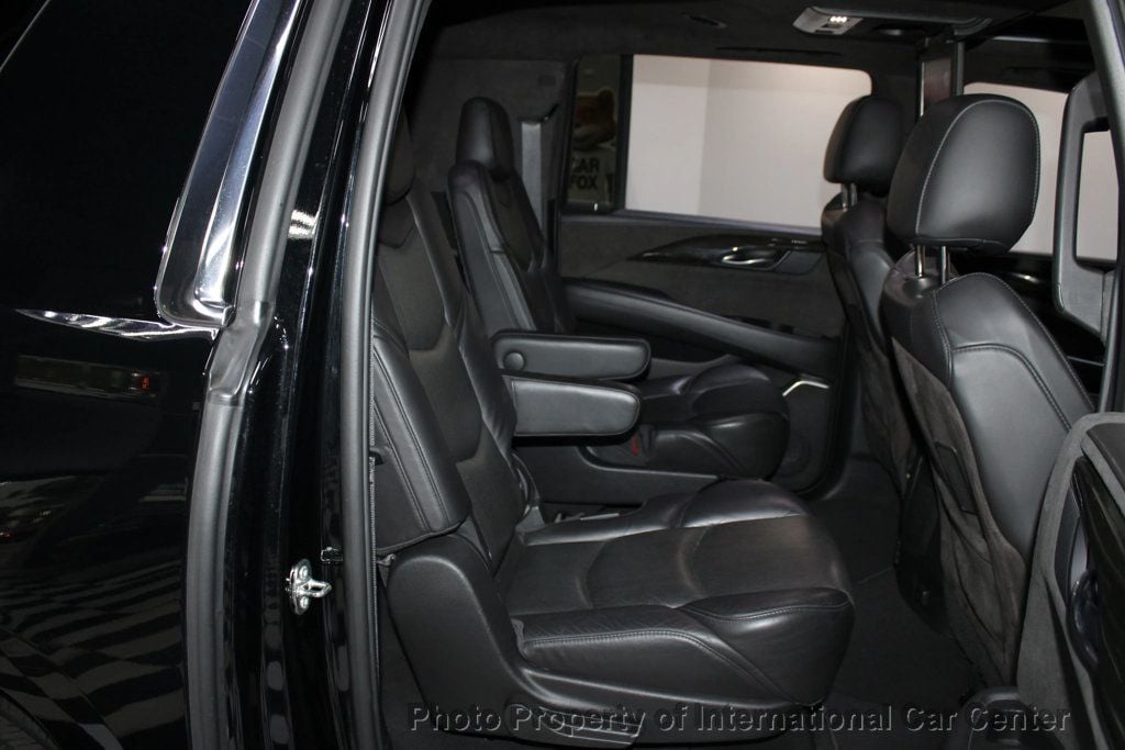 2020 Cadillac Escalade ESV Platinum photo 24