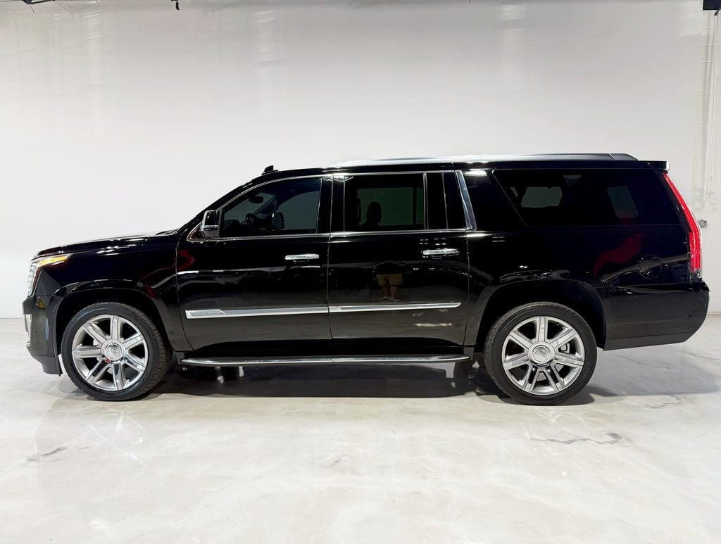 2020 Cadillac Escalade ESV Premium Luxury photo 4