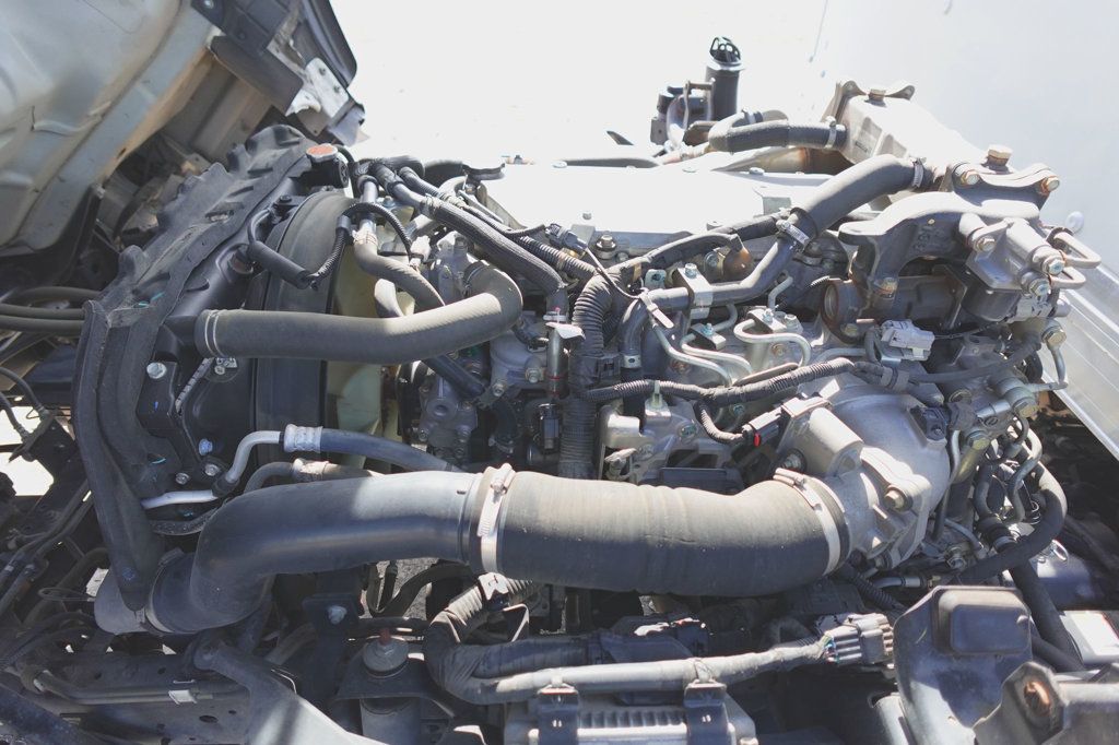 2020 Chevrolet 5500 XD (16ft Box with Lift Gate) - 22981283 - 38