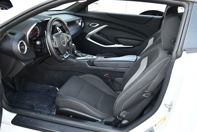 2020 Chevrolet Camaro 2 Door Coupe 1LT W/RS Package - 23002705 - 39