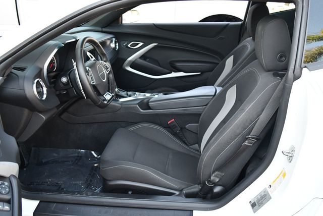 2020 Chevrolet Camaro 2 Door Coupe 1LT W/RS Package - 23002705 - 41